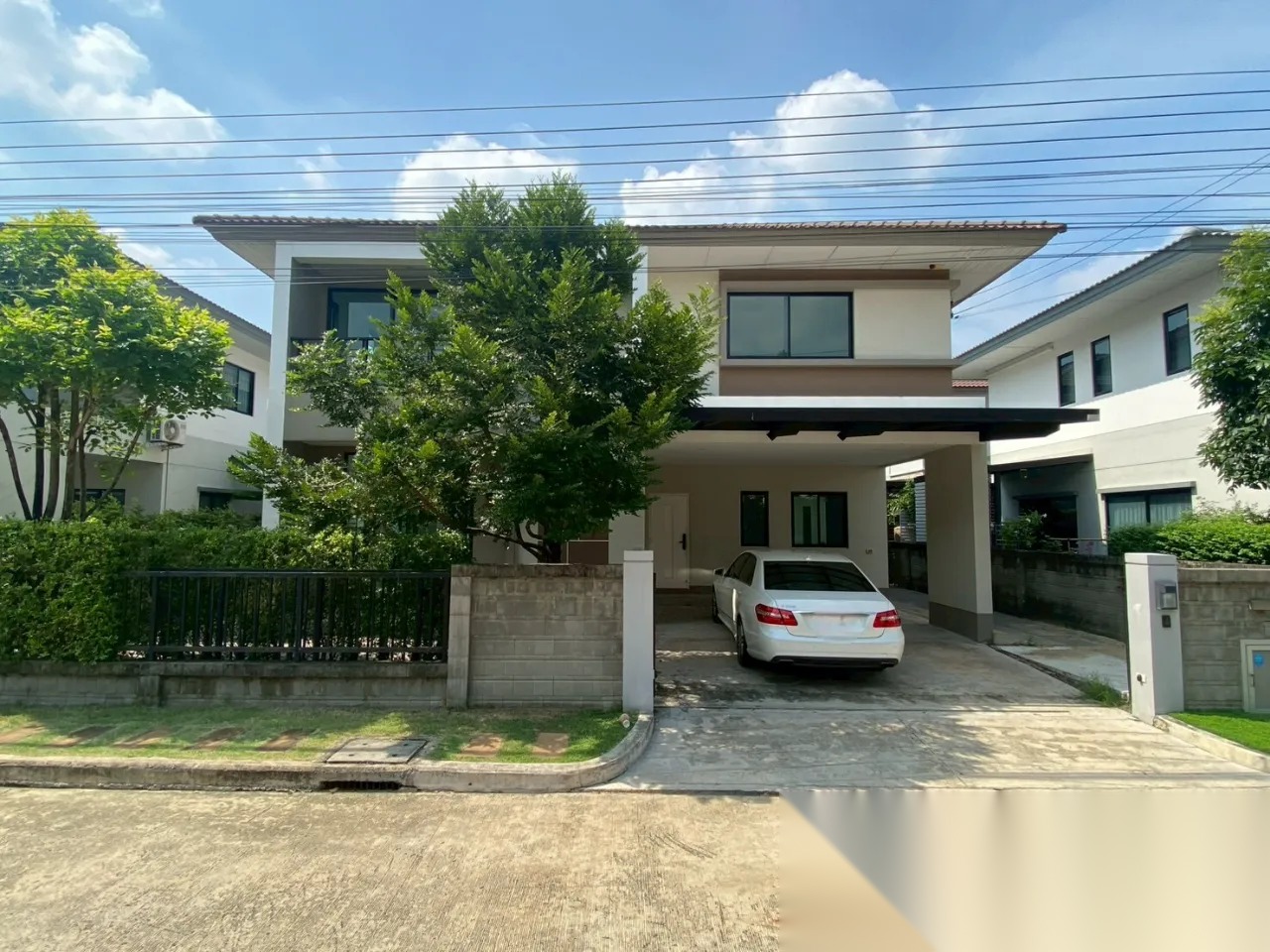 4 Bedroom House for sale at Casa Ville Ramintra-Wongwaen 2 — photo 3