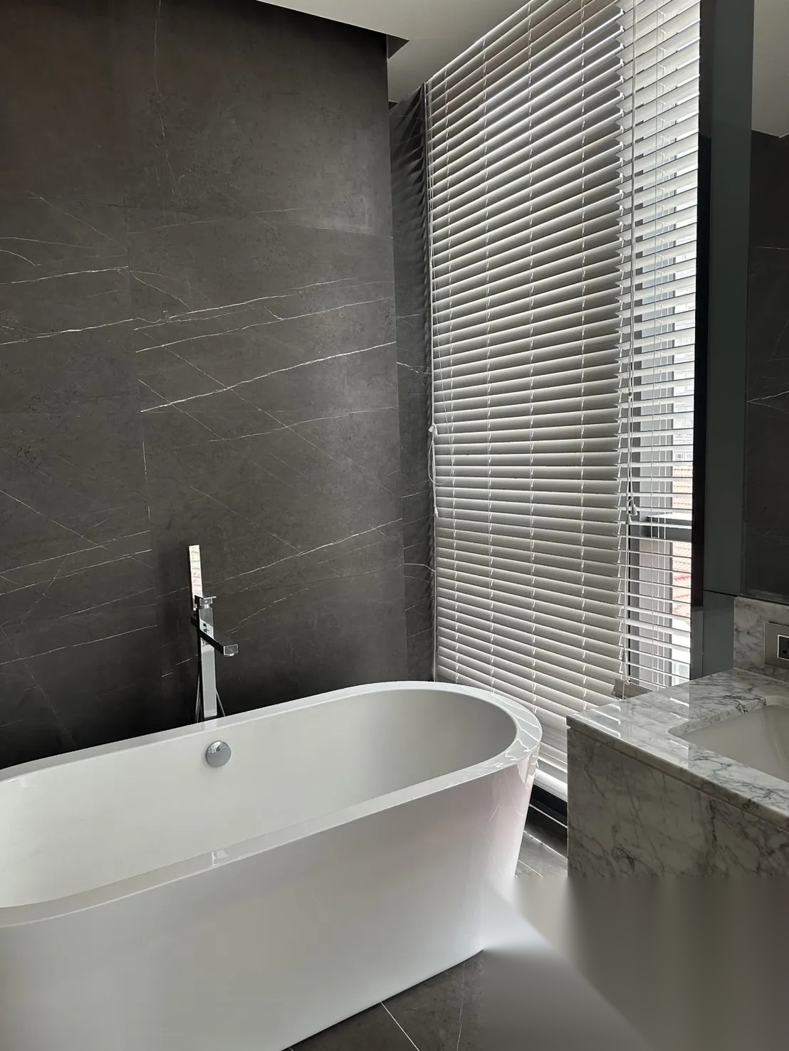 2 Bedroom Condo for sale at The Monument Thong Lo — photo 5