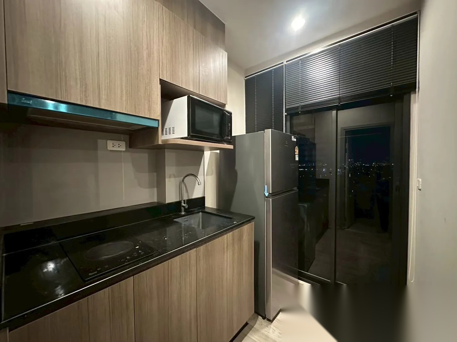 1 Bedroom Condo for sale at Ideo Mobi Sukhumvit East Point — photo 3
