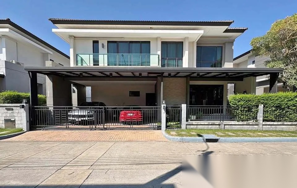 4 Bedroom House for sale at The City Pattanakarn — photo 1