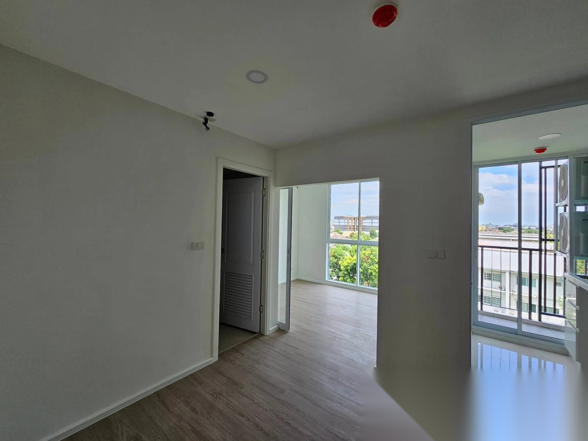1 Bedroom Condo for sale at Chateau In Town Ratchayothin — photo 1