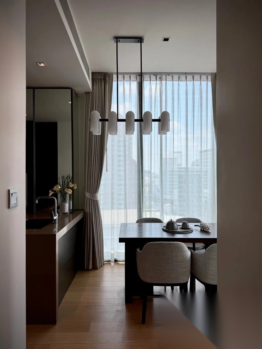 2 Bedroom Condo for sale at 28 Chidlom — photo 2