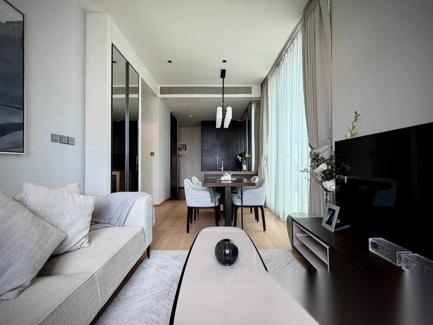 2 Bedroom Condo for sale at 28 Chidlom — photo 3