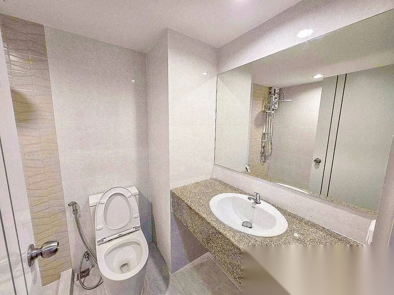 1 Bedroom Condo for sale at Family Park — photo 5