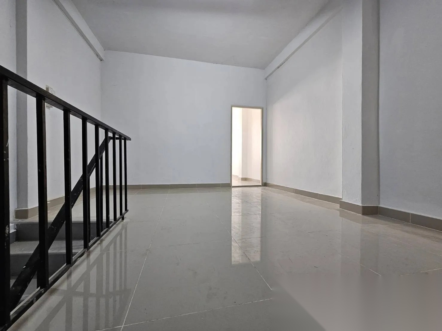 Renovated 5-Storey Commercial Building — photo 4