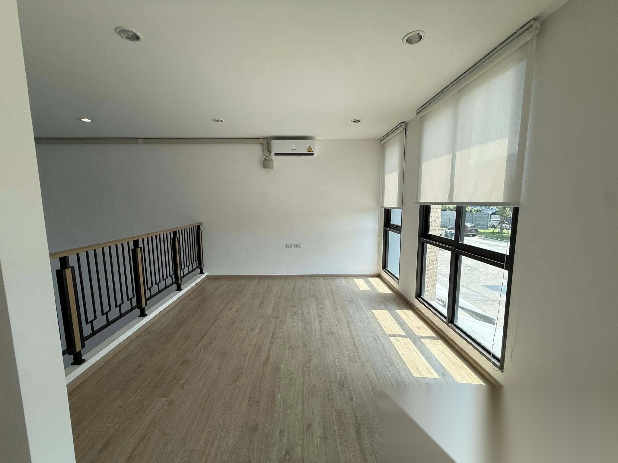 3 Bedroom Townhouse for sale at Estara Haven Pattanakarn 20 — photo 5