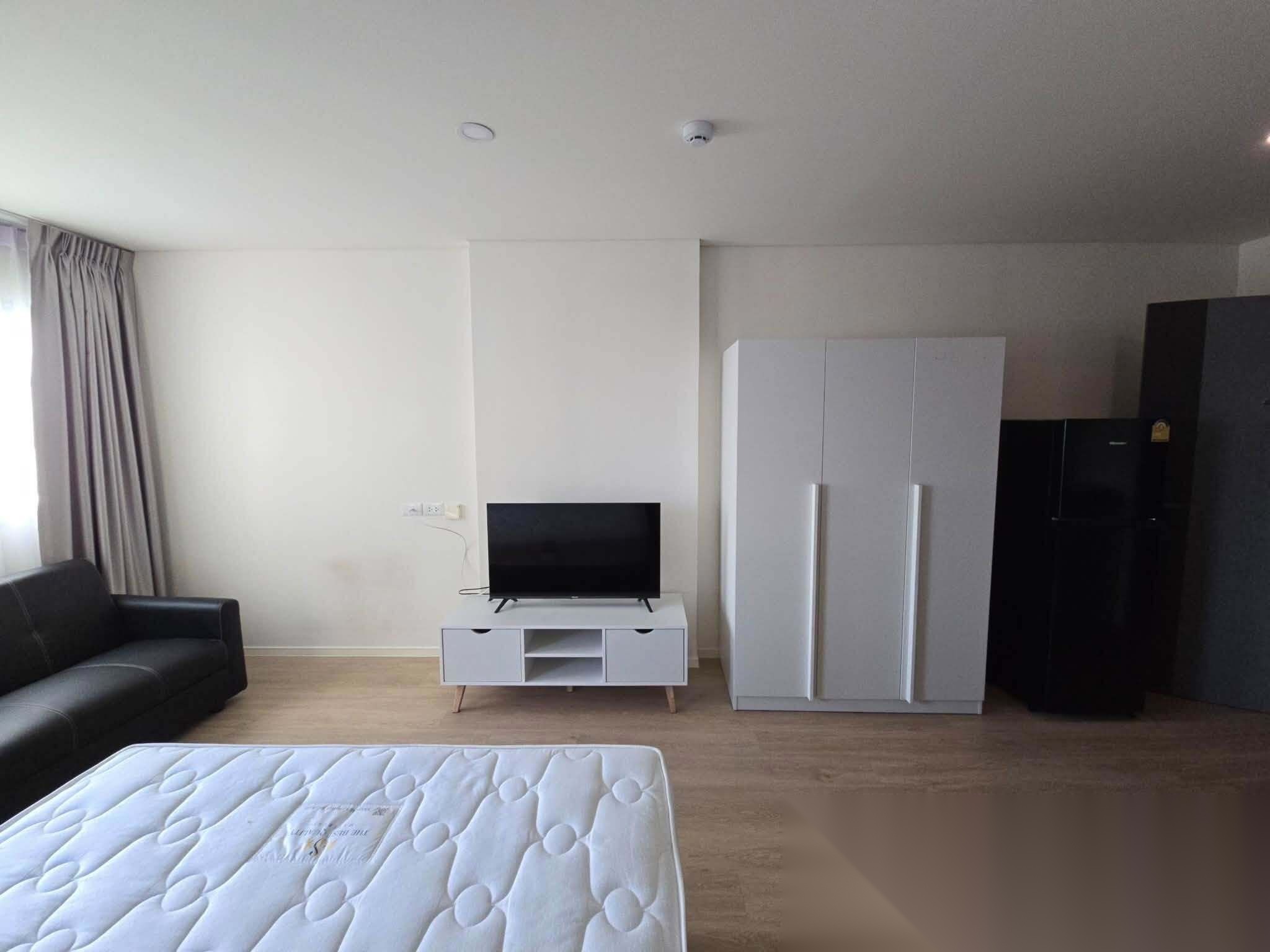 Studio Condo for sale at Lumpini Ville Chaengwattana 10 — photo 2