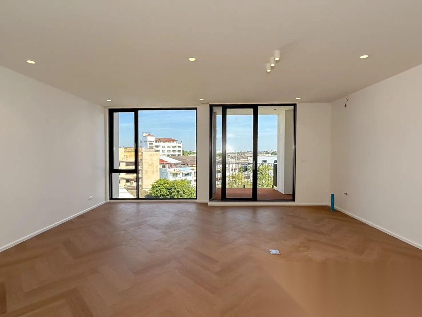 Renovated townhome for rent in Pridi — photo 2