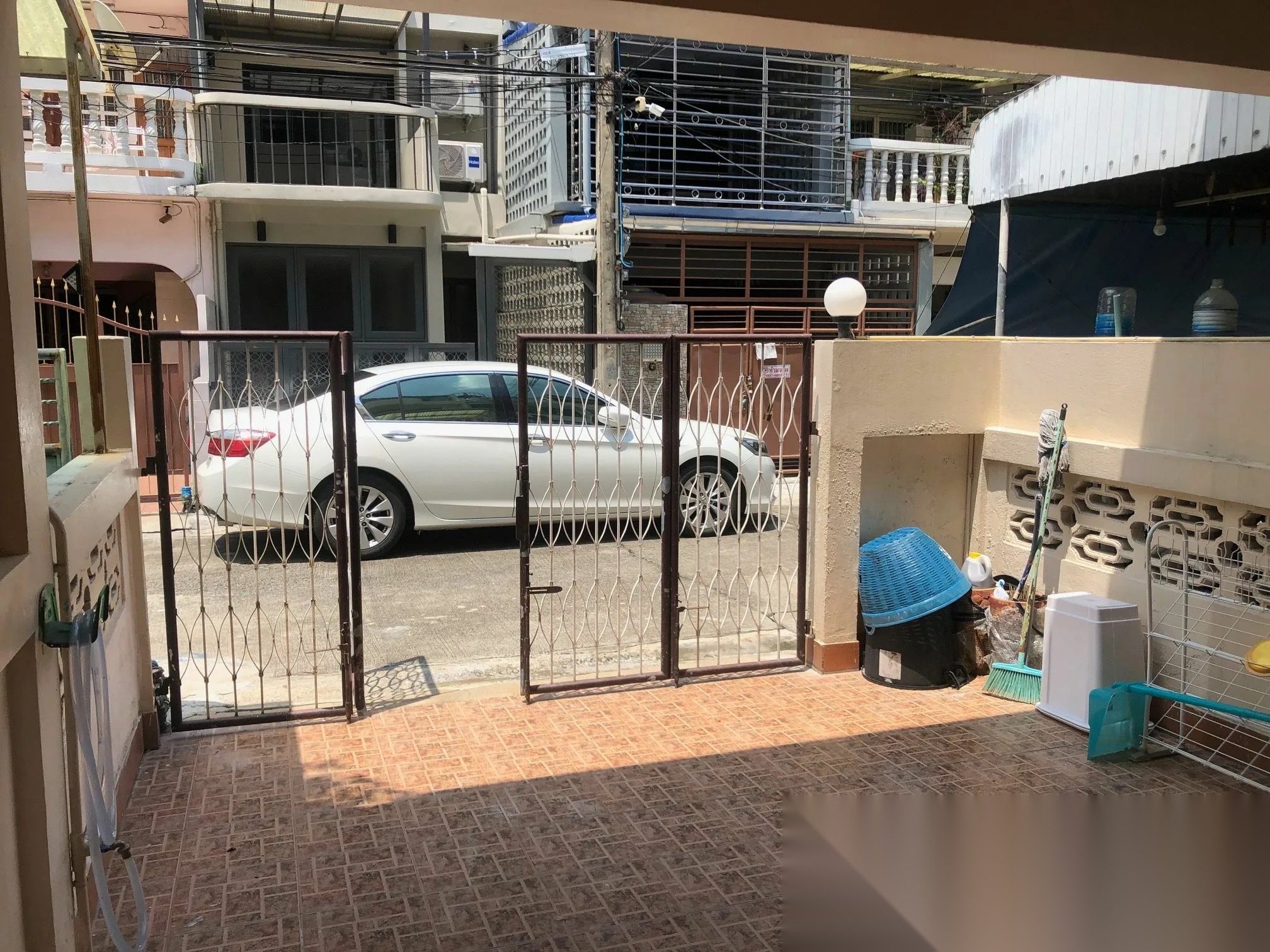 Townhouse In Ekkamai For Sale — photo 2