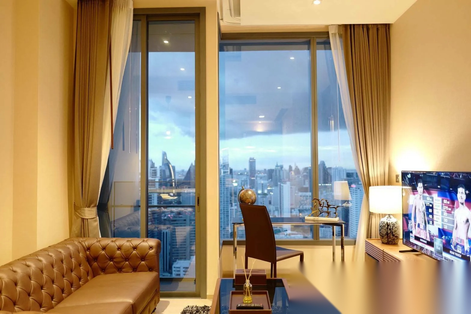1 Bedroom Condo for sale at The Esse Asoke — photo 2