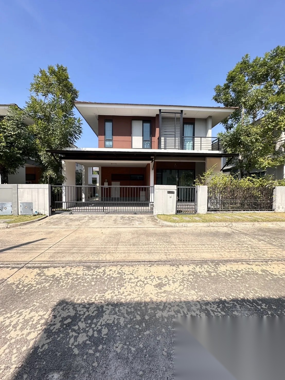 4 Bedroom House for sale at Setthasiri Charan-Pinklao 1 — photo 1