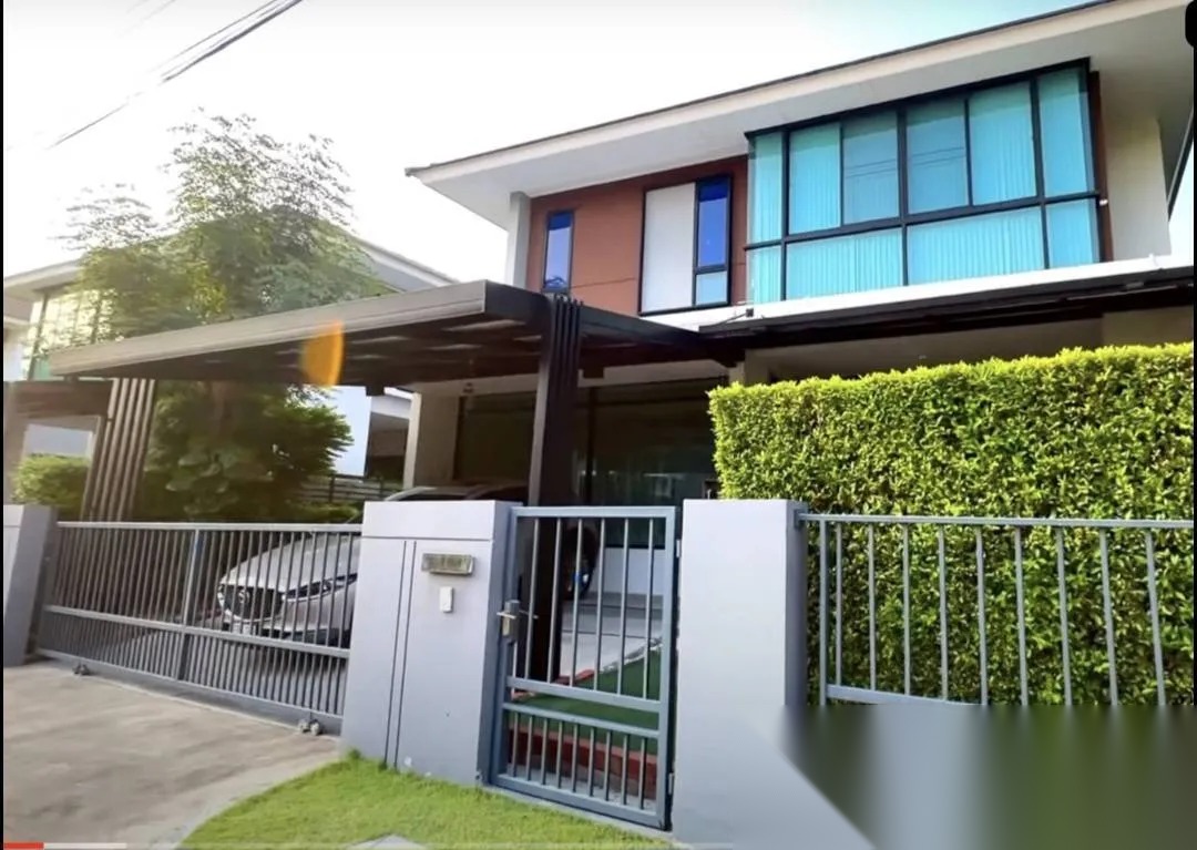 4 Bedroom House for sale at Setthasiri Charan-Pinklao 1 — photo 1