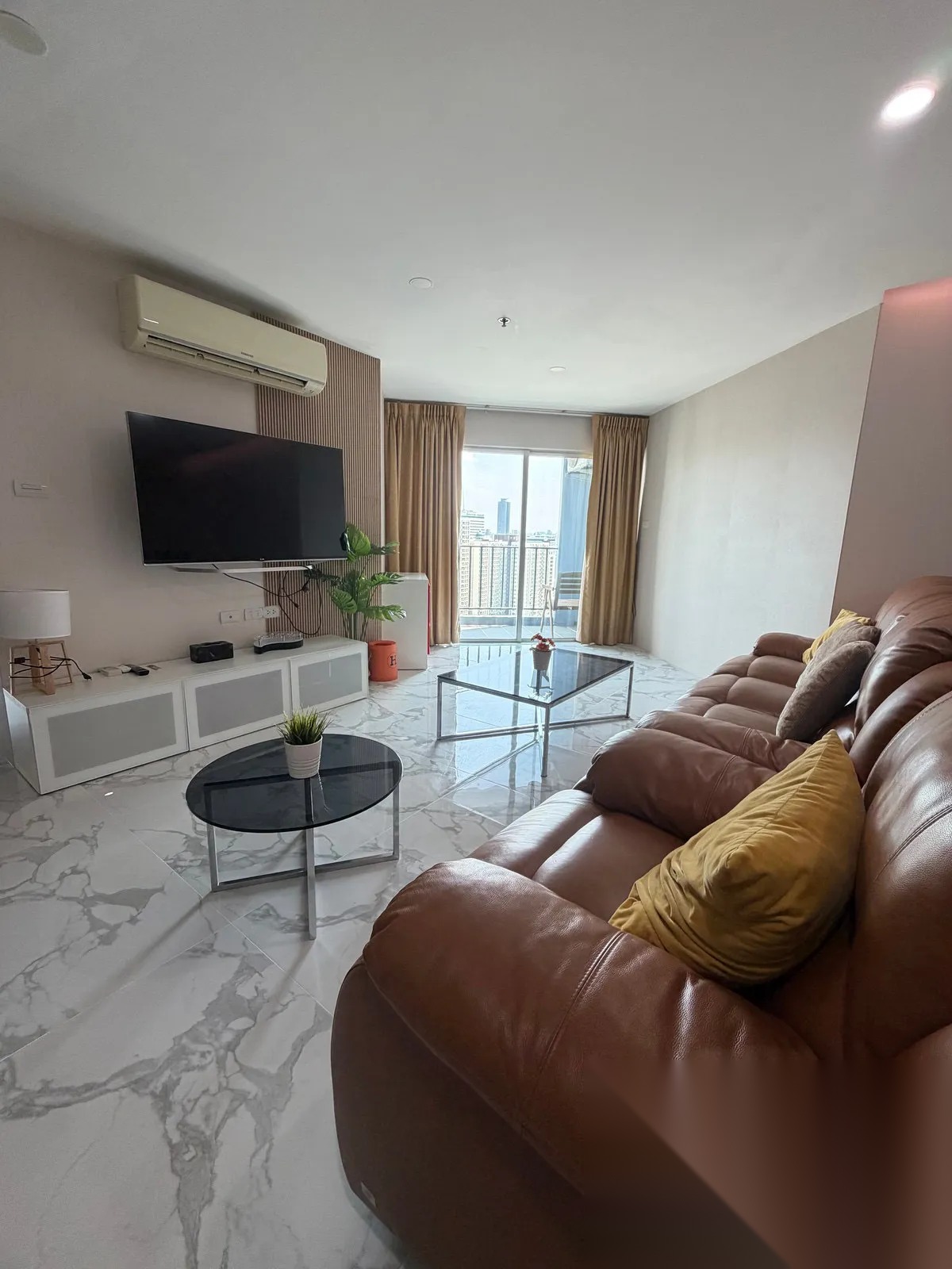 2 Bedroom Condo for sale at Belle Grand Rama 9 — photo 1