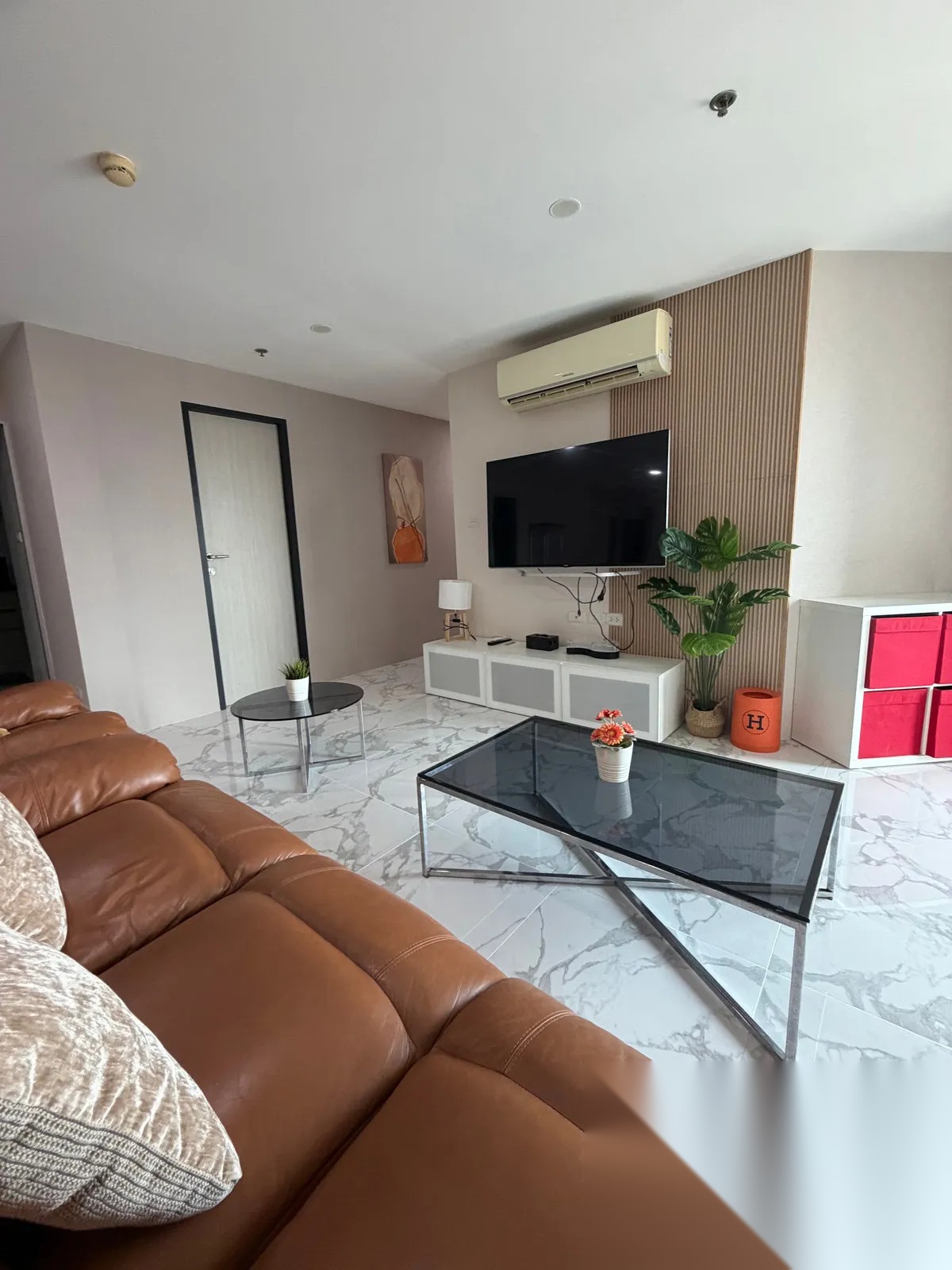 2 Bedroom Condo for sale at Belle Grand Rama 9 — photo 3