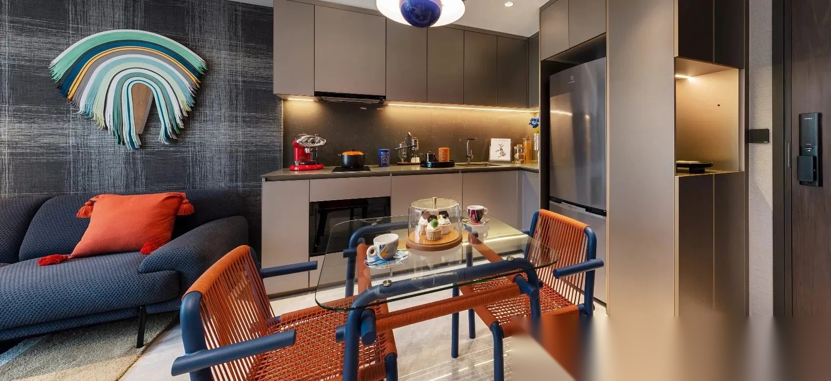 1 Bedroom Condo for sale at The Embassy Wireless — photo 2