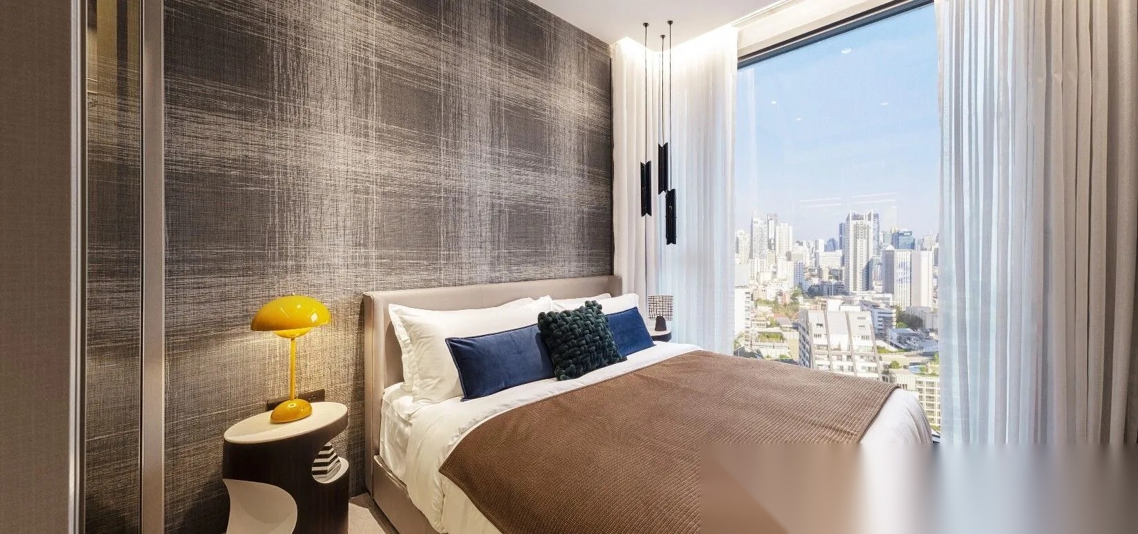 1 Bedroom Condo for sale at The Embassy Wireless — photo 4