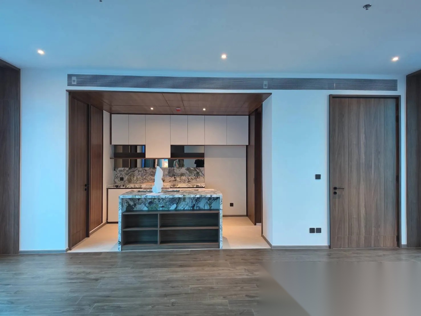 2 Bedroom Condo for sale at ROMM Convent — photo 1