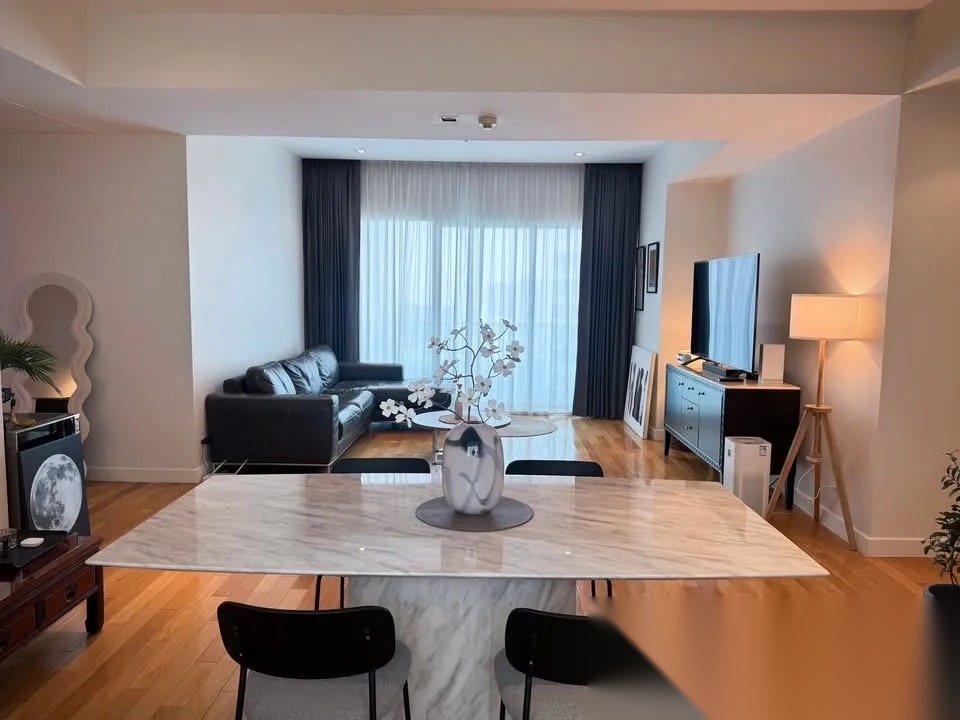 3 Bedroom Condo for sale at Millennium Residence — photo 2