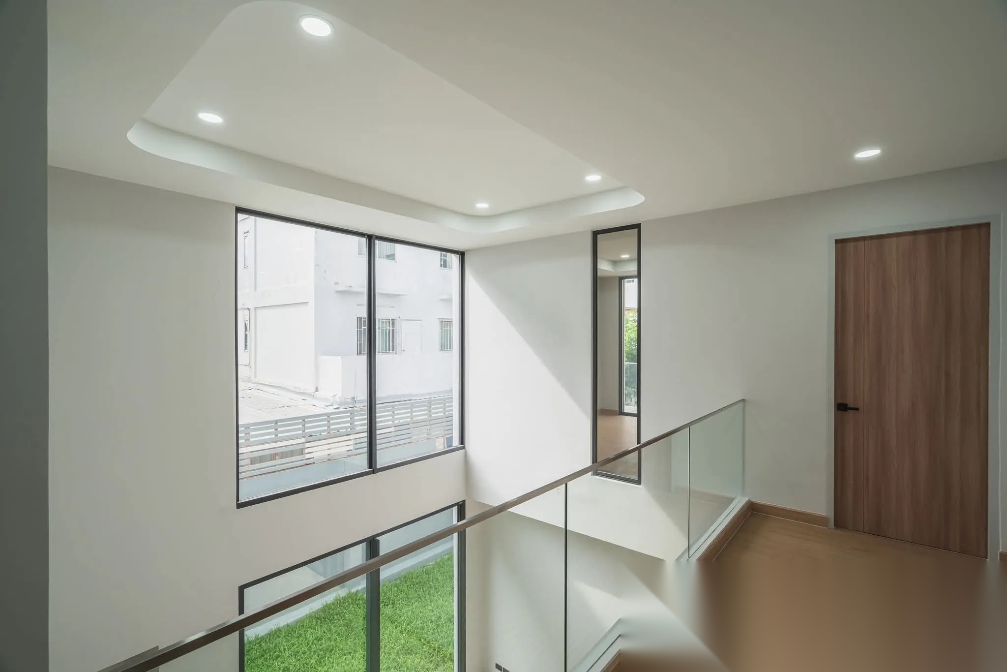 4 Bedroom House for sale at Preecha Beyond Ramkhamhaeng-Krungthepkreetha — photo 2