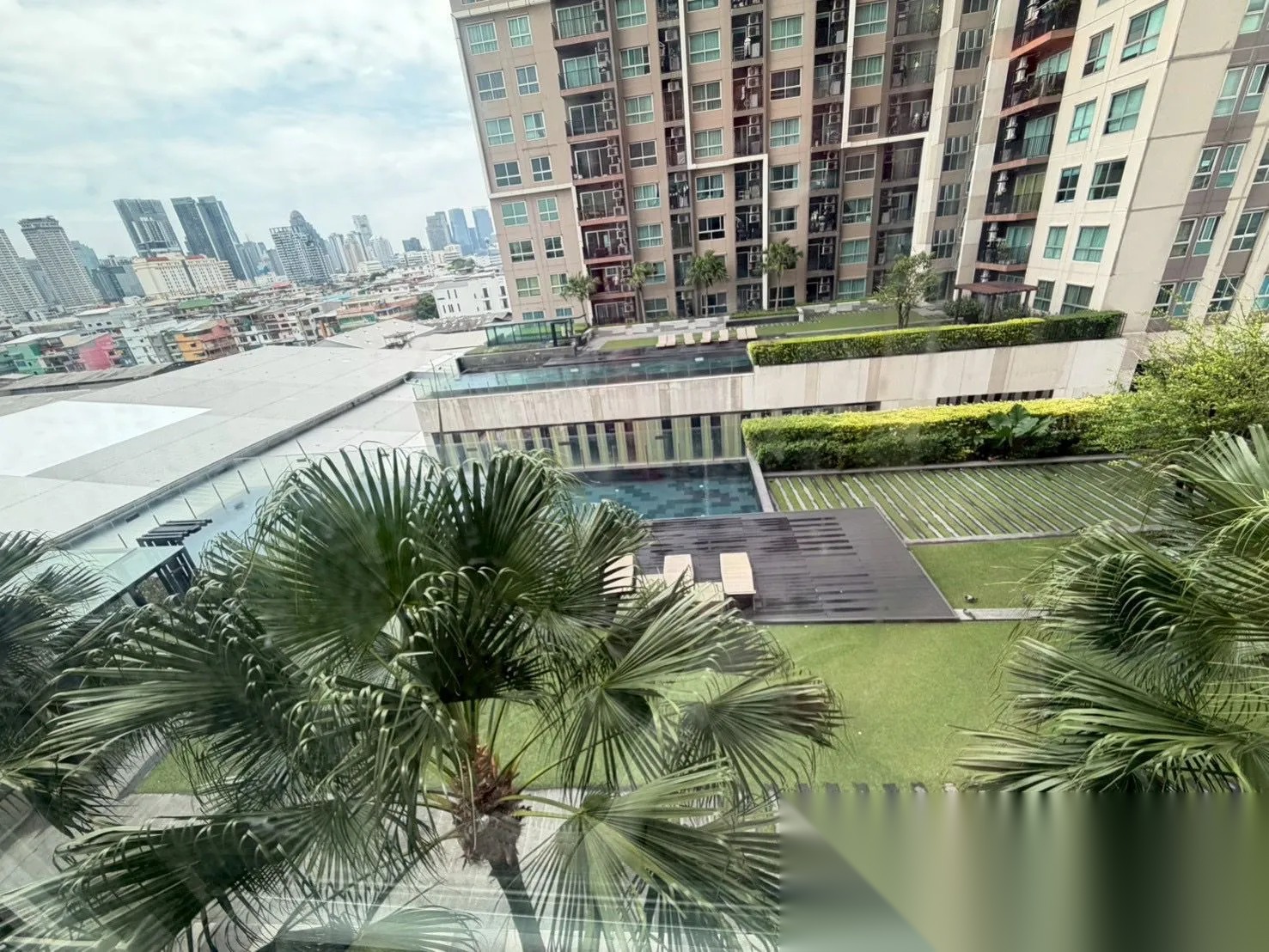 1 Bedroom Condo for sale at Fuse Sathorn-Taksin — photo 1