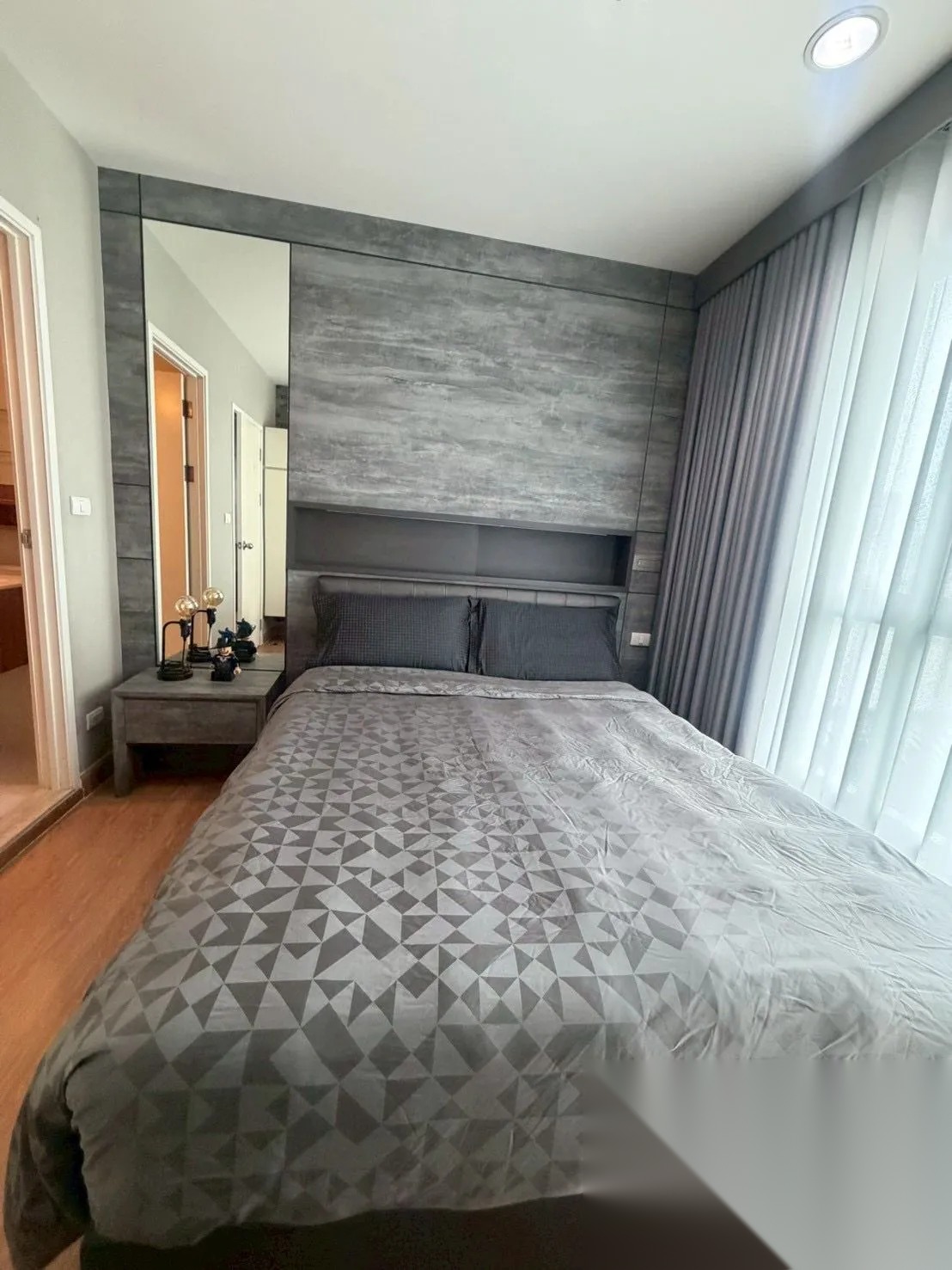 1 Bedroom Condo for sale at Fuse Sathorn-Taksin — photo 5