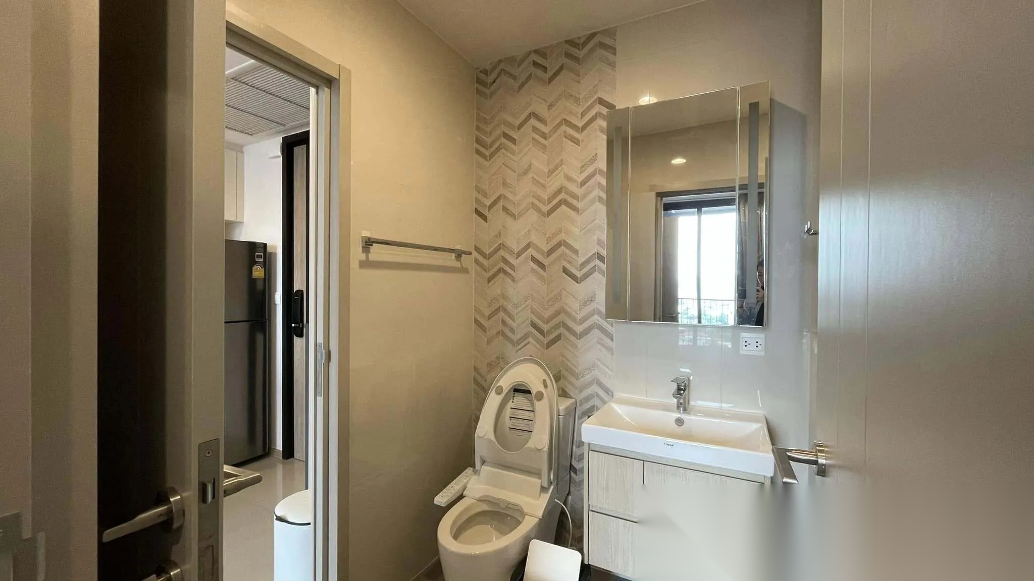 1 Bedroom Condo for sale at Oka Haus — photo 4
