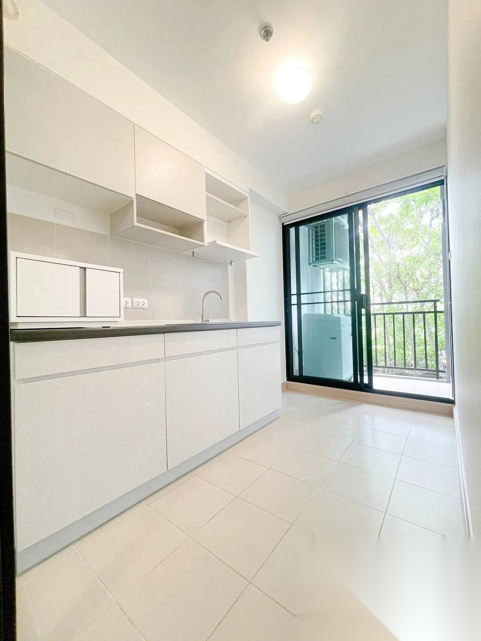1 Bedroom Condo for sale at Supalai Loft @Talat Phlu Station — photo 3
