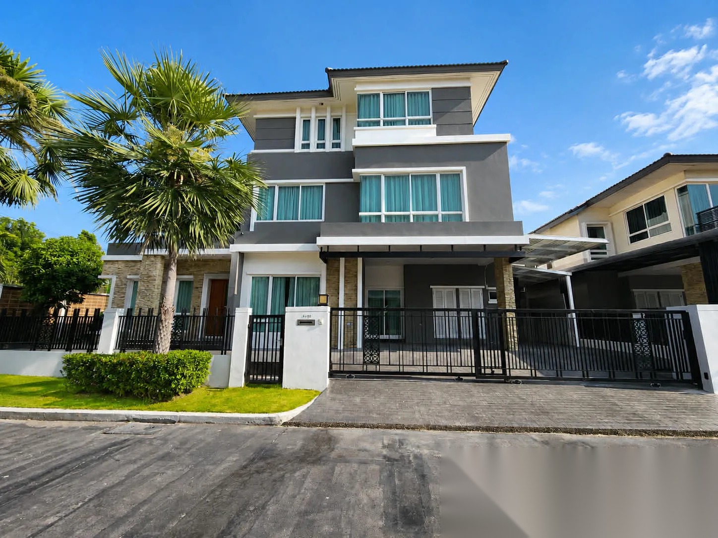 5 Bedroom House for sale at Grand Bangkok Boulevard Rama 9-Srinakarin — photo 1