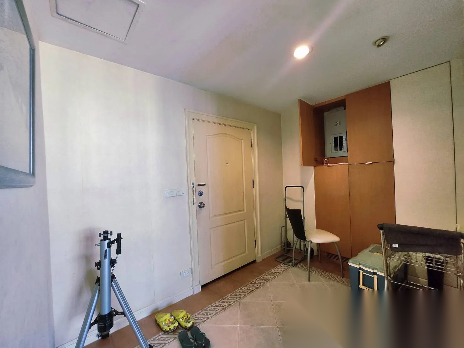 2 Bedroom Condo for sale at Nusa State Tower Condominium — photo 3