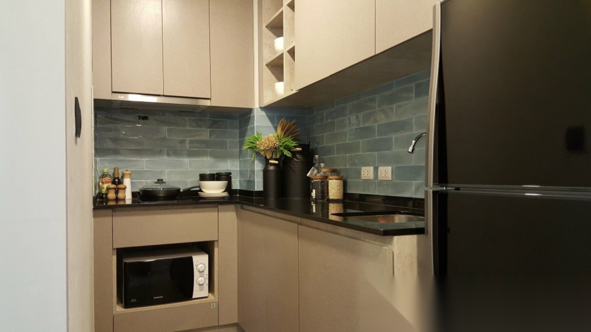 2 Bedroom Condo for sale at The Unique Ekamai-Ramintra — photo 3