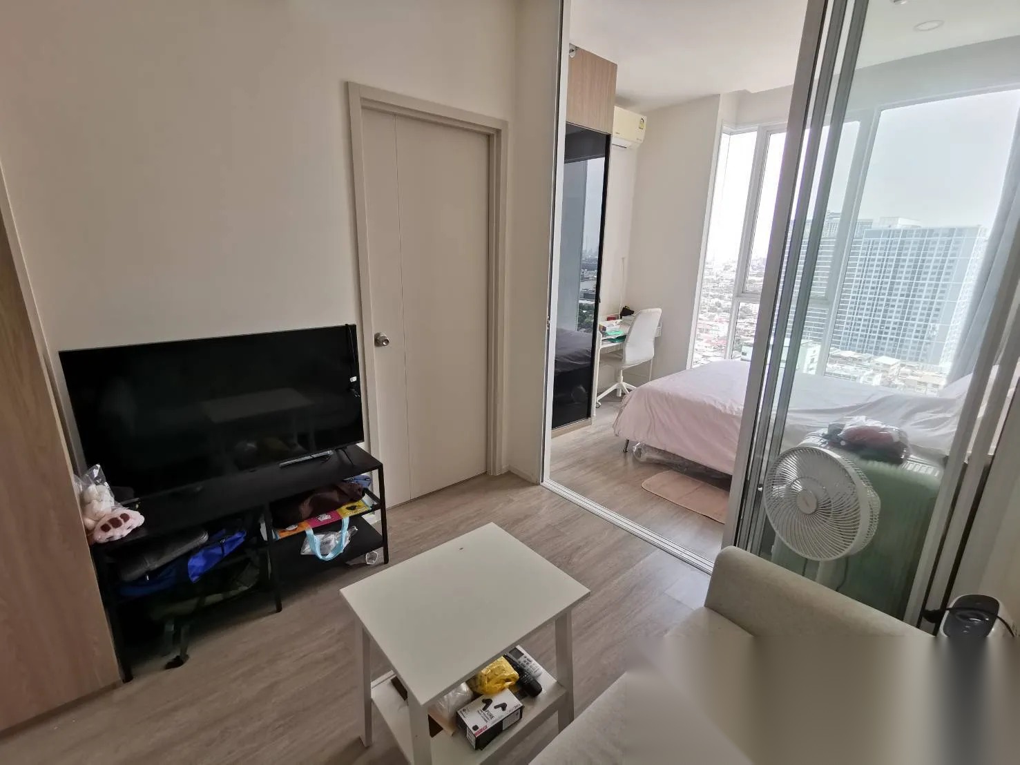 1 Bedroom Condo for sale at De LAPIS Charan 81 — photo 2