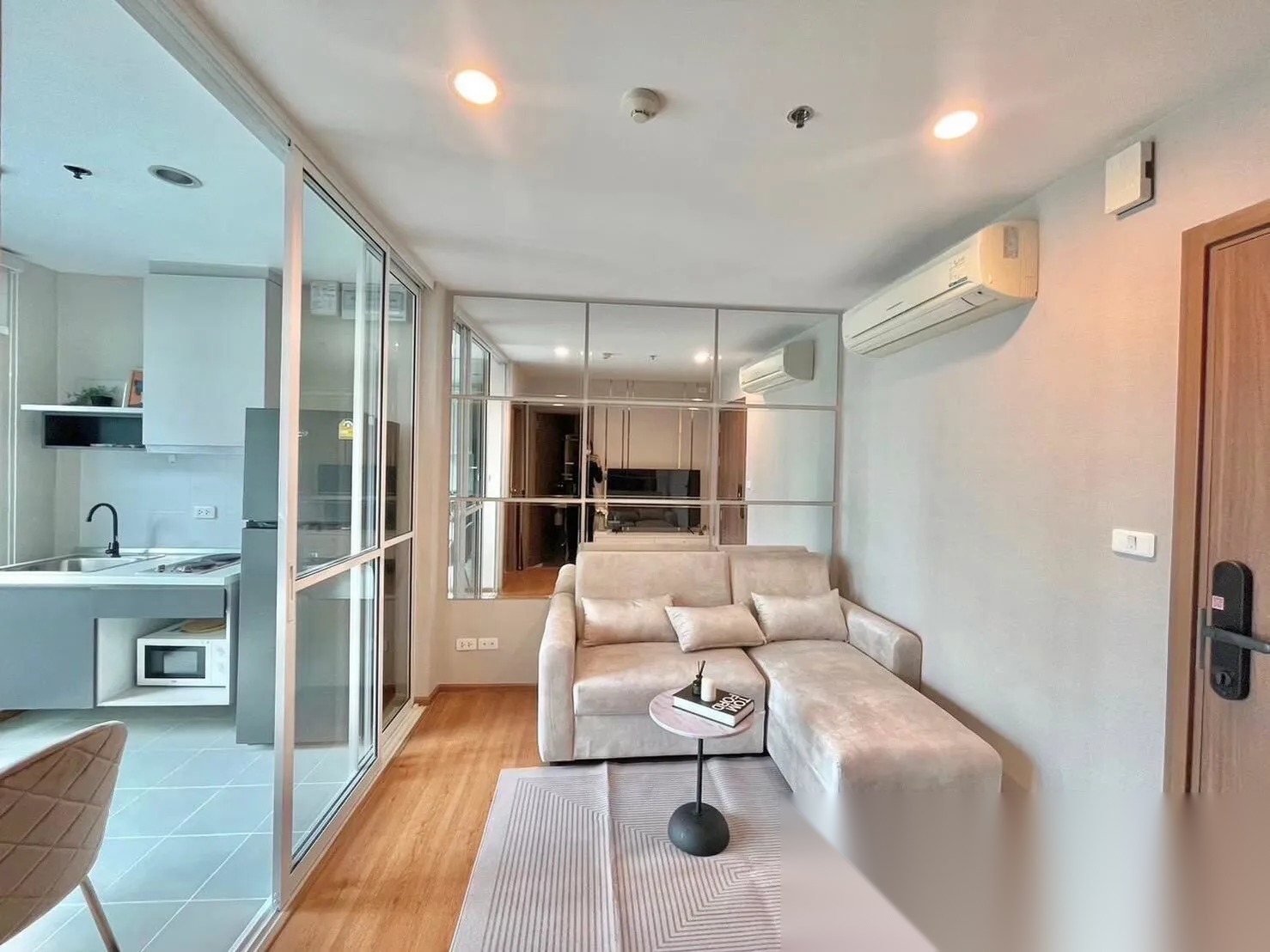 1 Bedroom Condo for sale at The Base Sukhumvit 77 — photo 3
