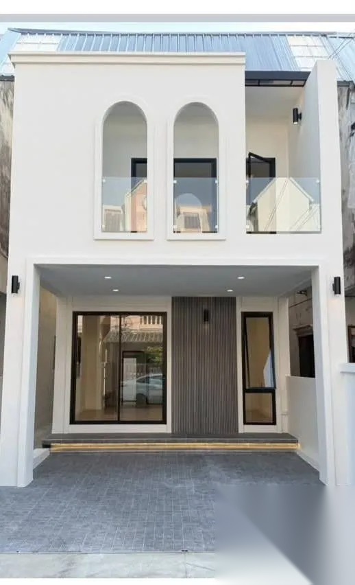 Newly Renovated Townhome// Taling Chan — photo 3