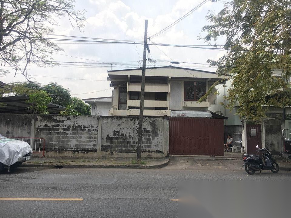Condo · Mueang Samut Prakan — photo 1