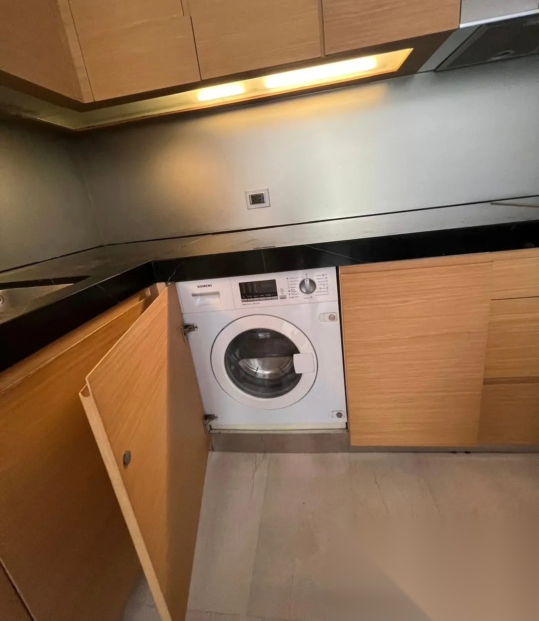 1 Bedroom Condo for sale at Saladaeng Residences — photo 5