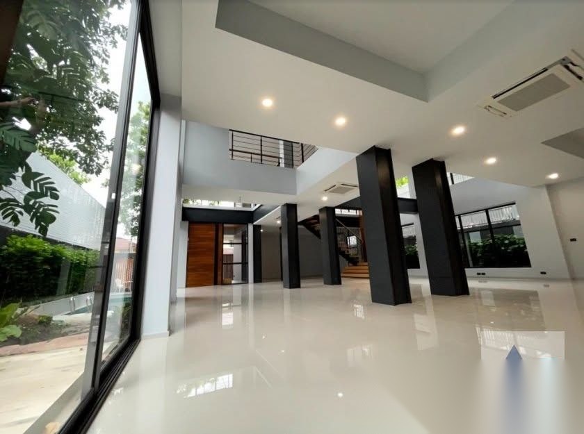 Double Volume Pool Villa in Sukhumvit 71 — photo 3