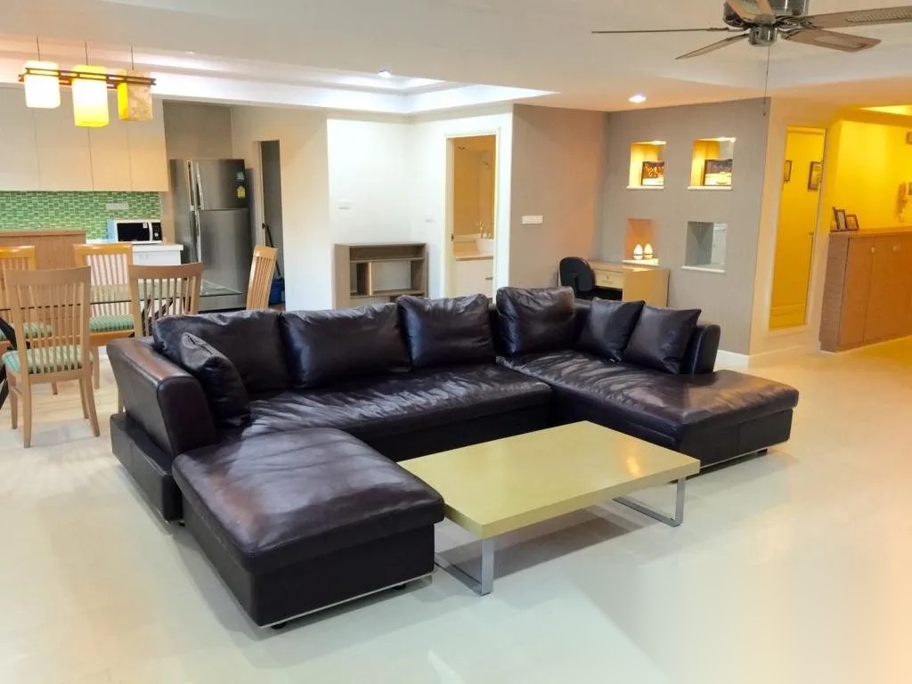 Condo — photo 1