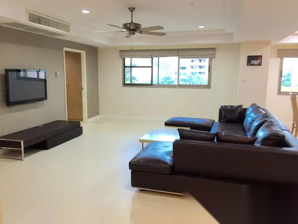 Condo — photo 2