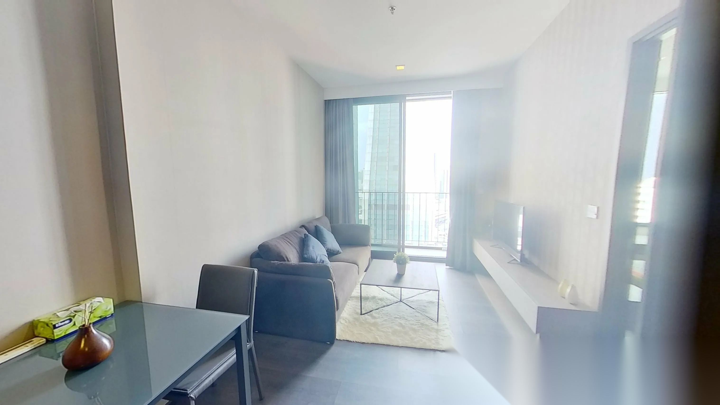 1 Bedroom Condo for sale at Edge Sukhumvit 23 — photo 2