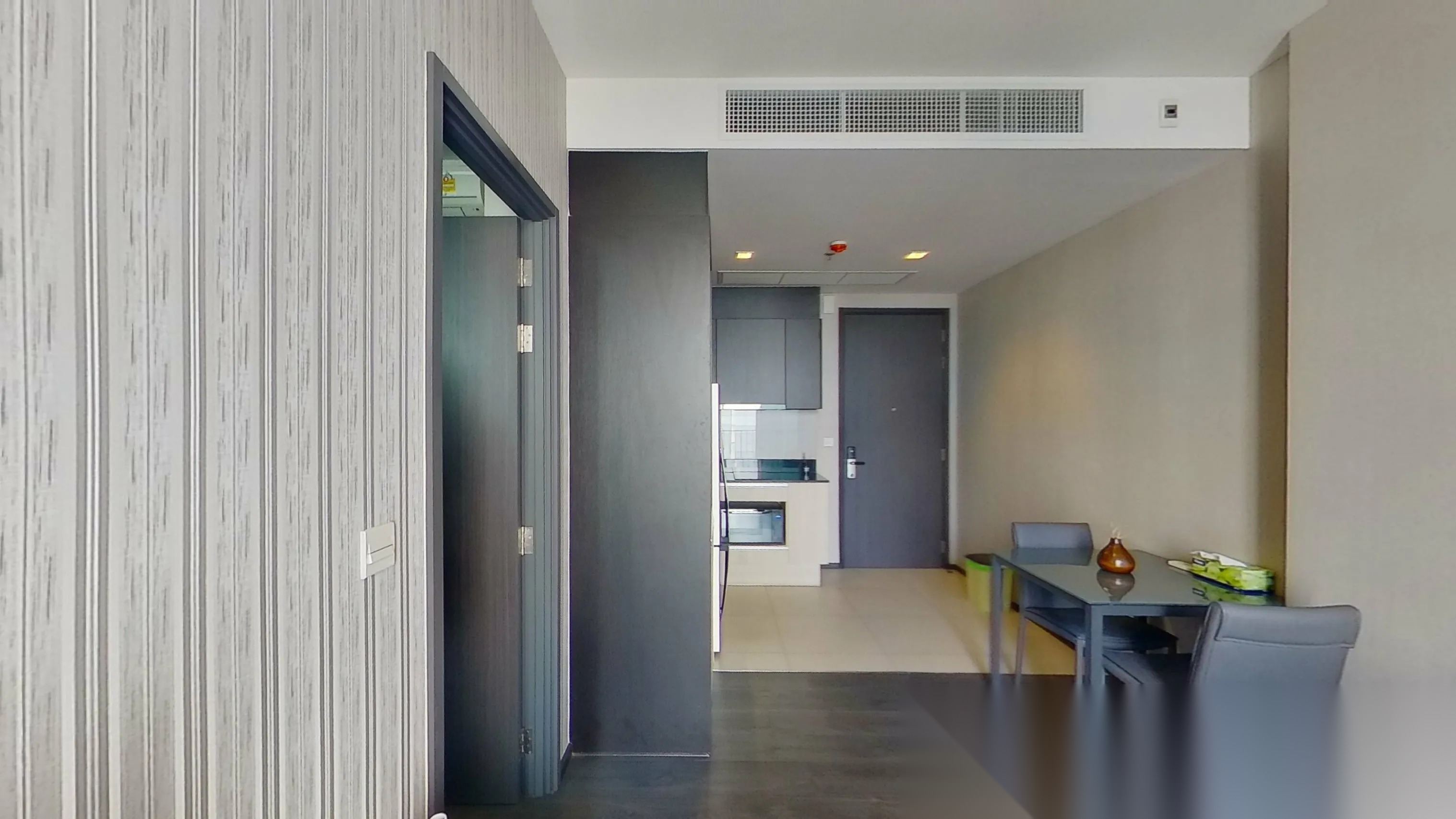 1 Bedroom Condo for sale at Edge Sukhumvit 23 — photo 3