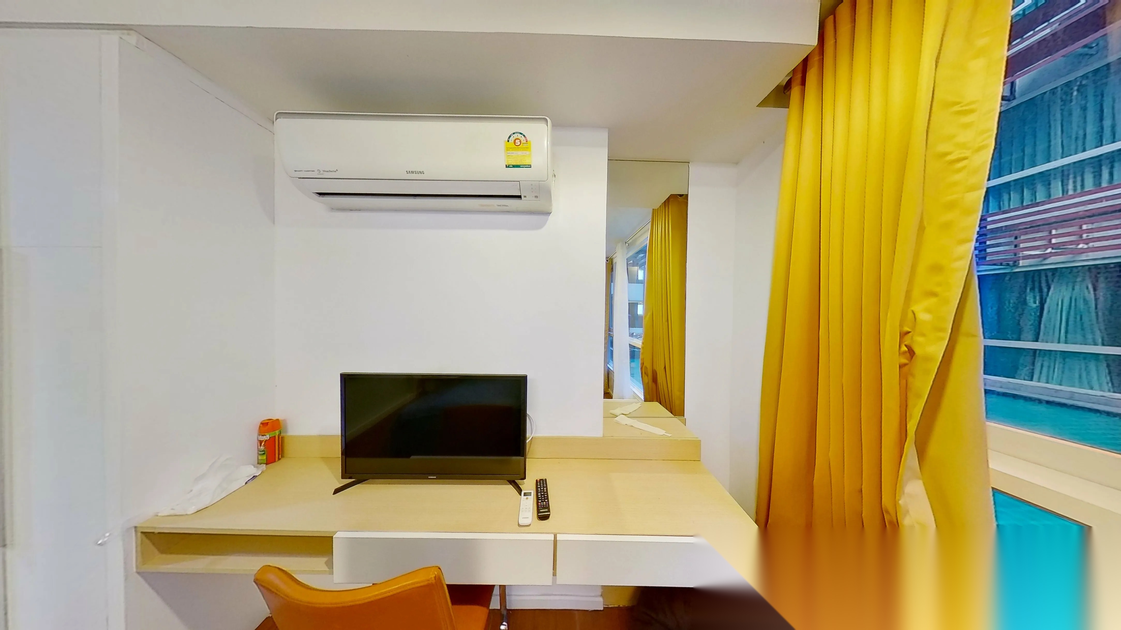 1 Bedroom Condo for sale at 15 Sukhumvit Residences — photo 3