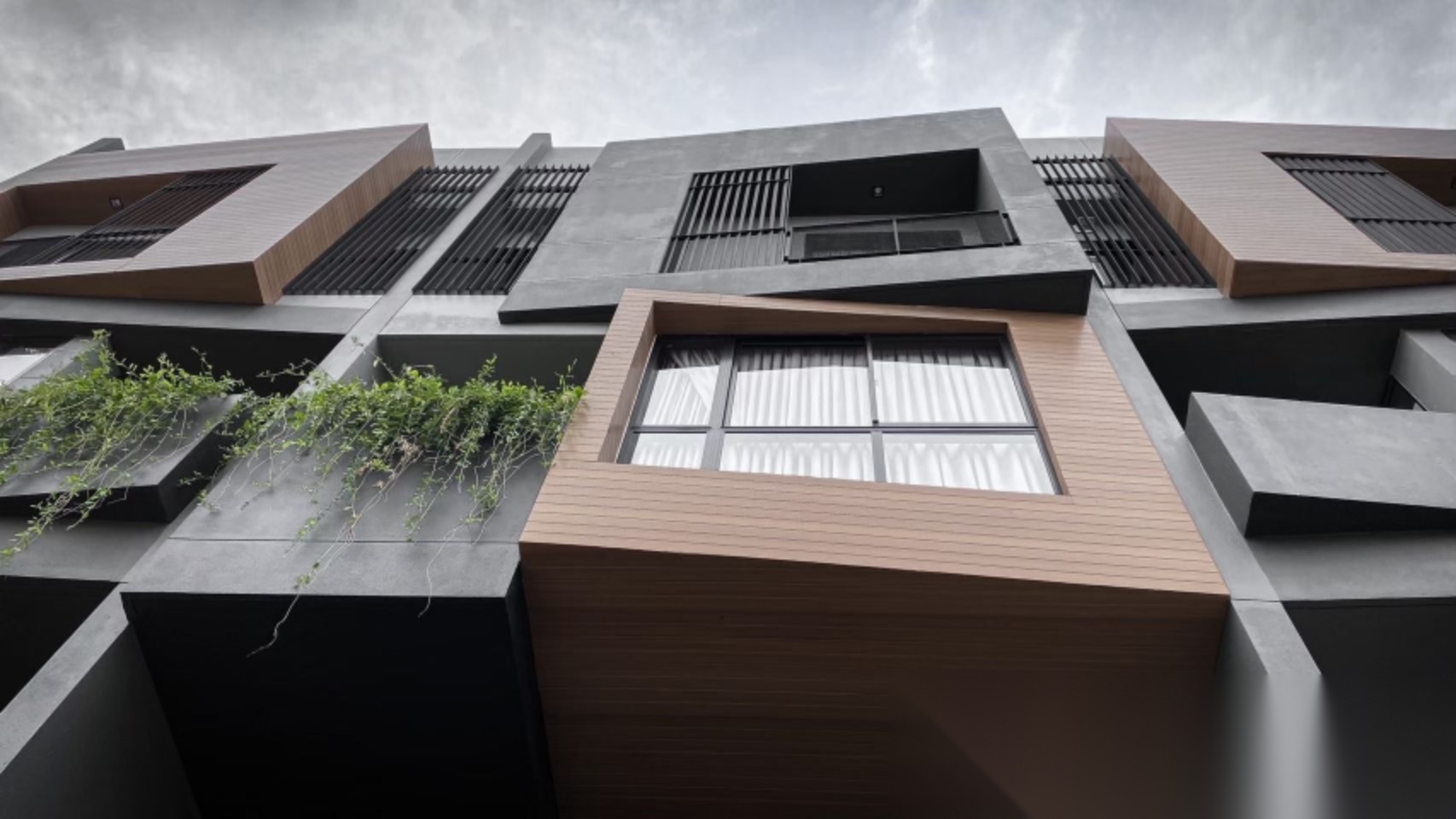 4 Bedroom Townhouse for sale at L SCAPE Ratchada 20 — photo 4