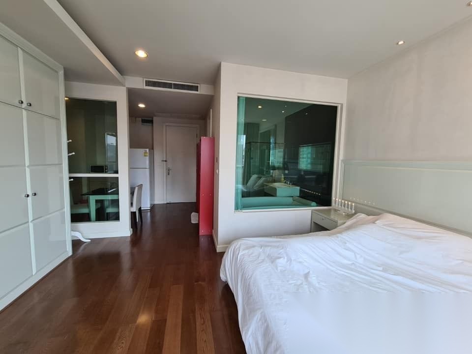 Studio Condo for sale at The Address Chidlom — photo 4