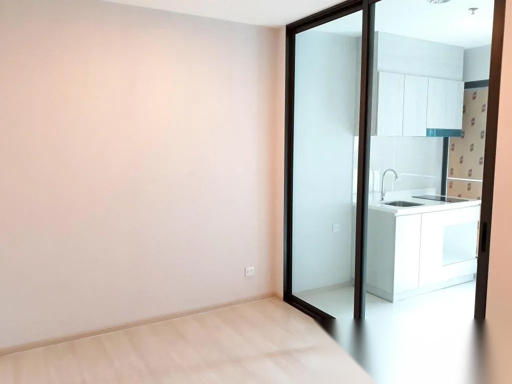 1 Bedroom Condo for sale at Life Pinklao — photo 3