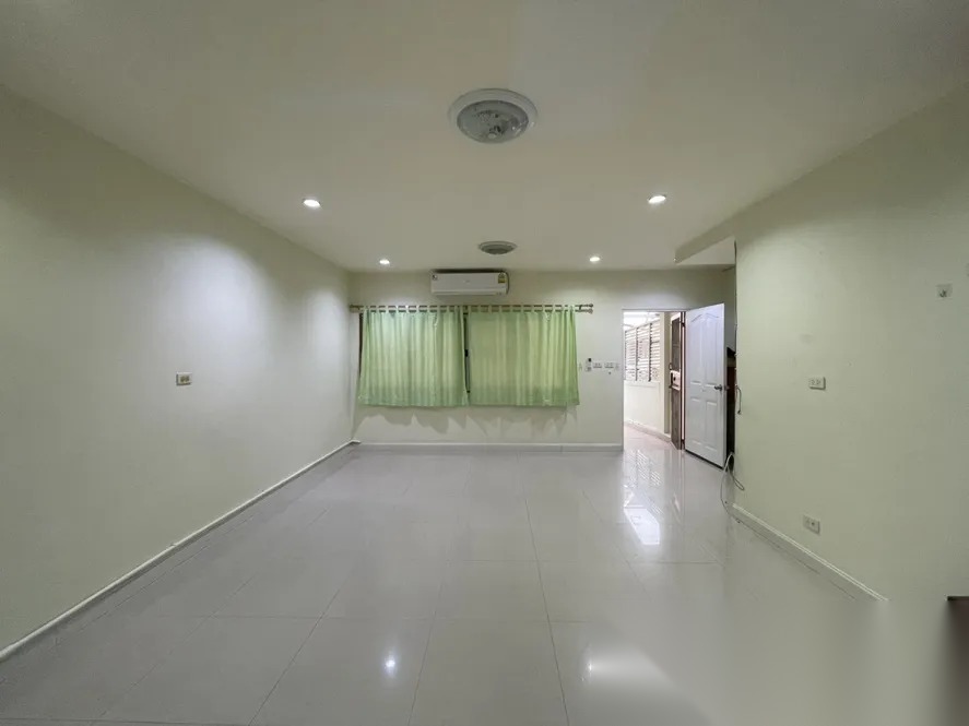 3 Bedroom Townhouse for sale at The Exclusive Town Home — photo 1